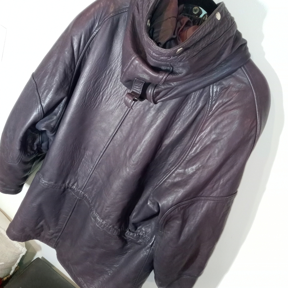 Leather jacket - Picture 10 of 16